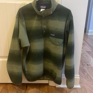 Men’s Green Patagonia Snap Fleece - Medium